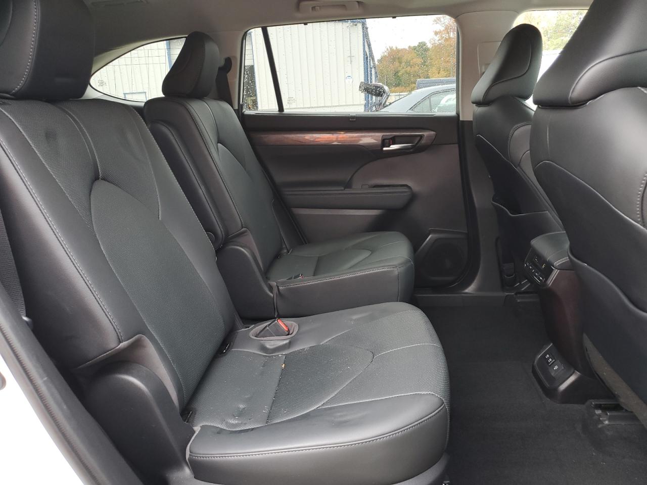 TOYOTA HIGHLANDER LIMITED