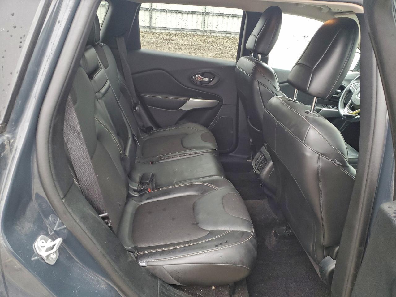 JEEP GRAND CHEROKEE LATITUDE PLUS