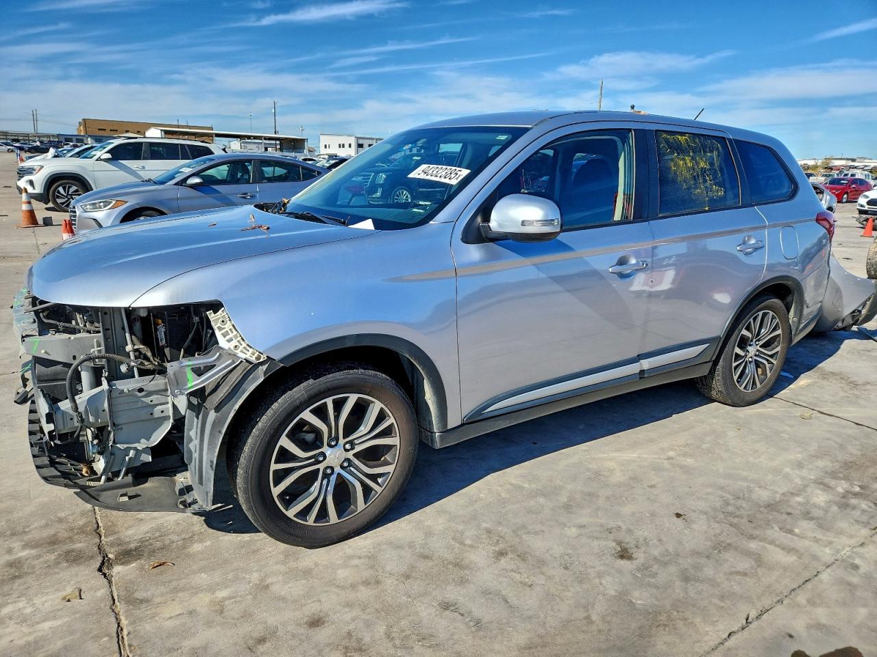 MITSUBISHI OUTLANDER SE