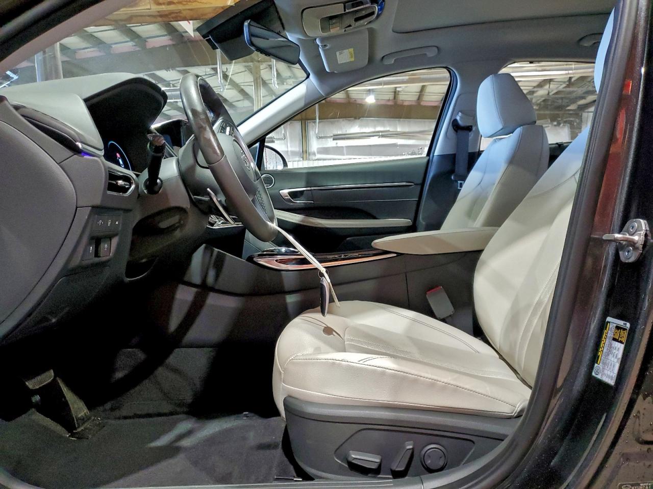 HYUNDAI SONATA HYBRID