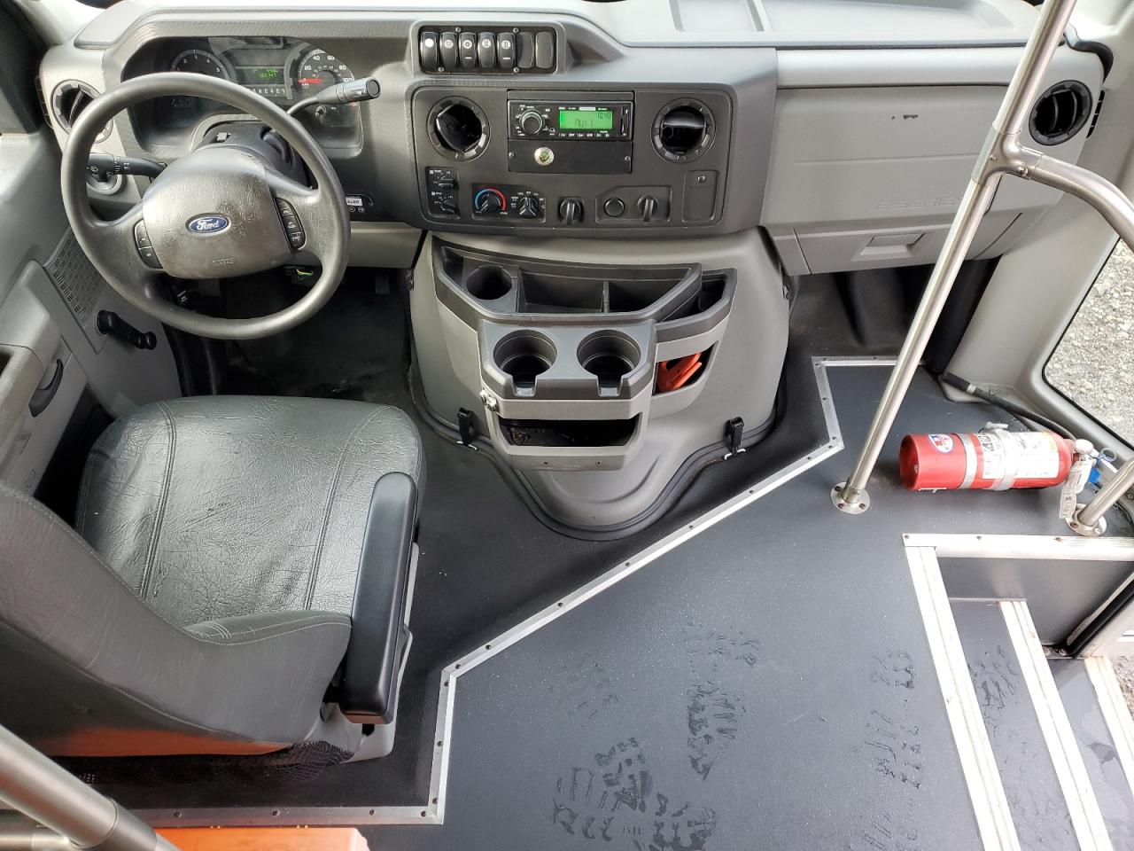 Lot #3310526084 2019 FORD ECONOLINE