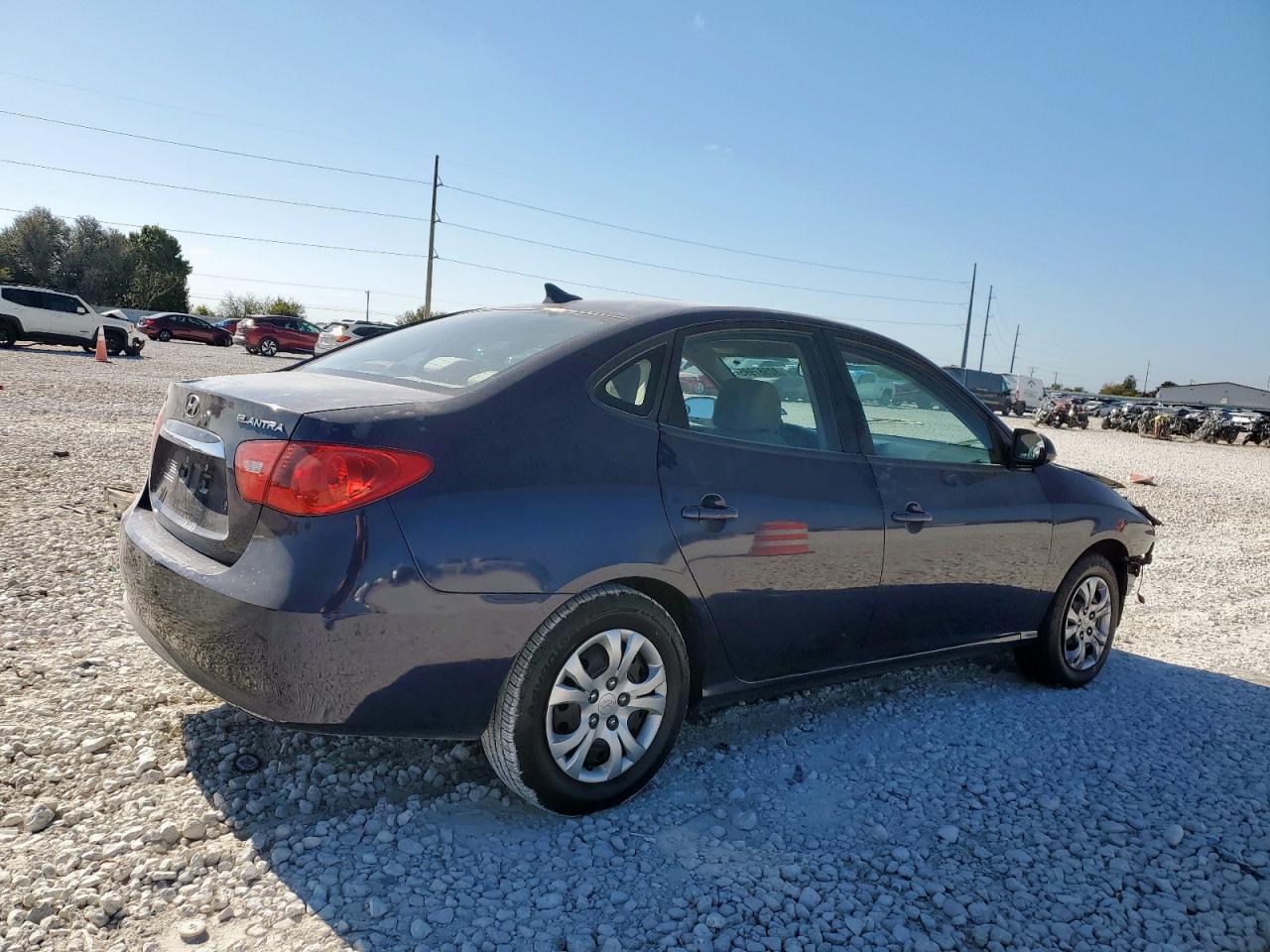 HYUNDAI ELANTRA BLUE