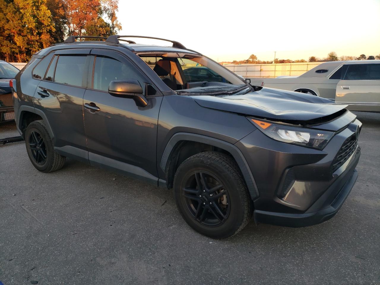 TOYOTA RAV4 LE