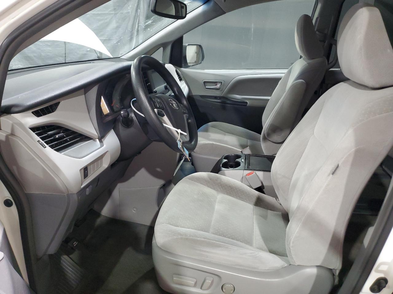 Lot #3309256622 2017 TOYOTA SIENNA LE