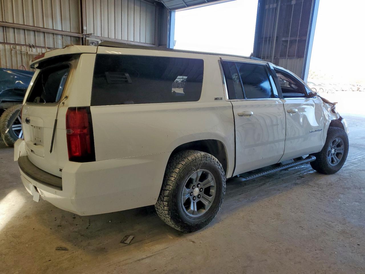 CHEVROLET SUBURBAN K1500 LT