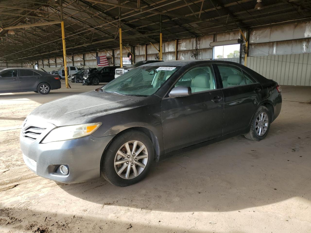 TOYOTA CAMRY BASE