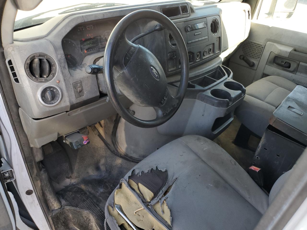 Lot #3287823103 2009 FORD E350