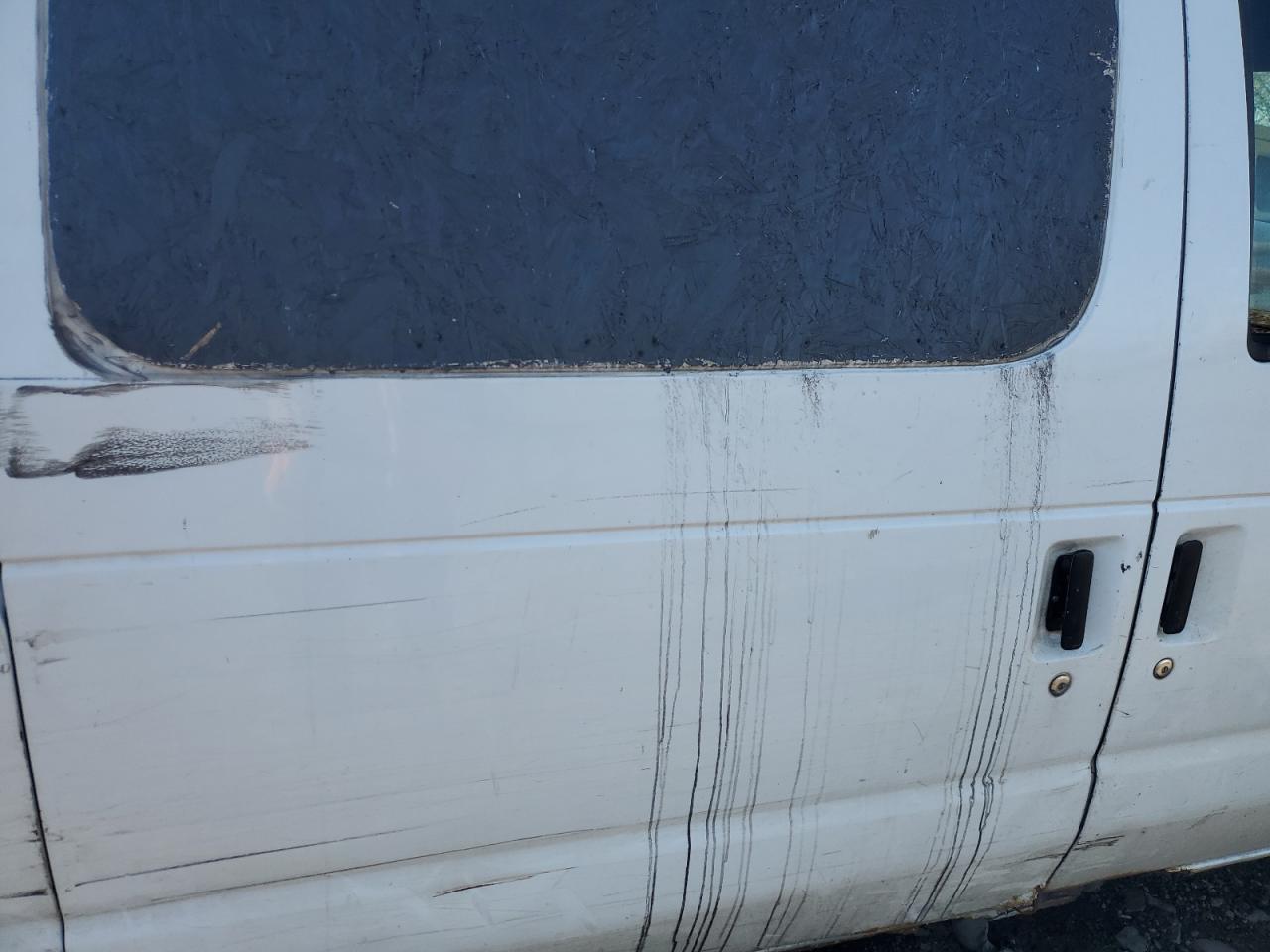 Lot #3293284449 2000 FORD E-250