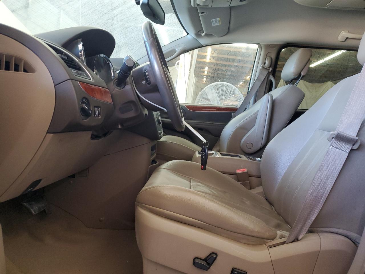 CHRYSLER TOWN & COUNTRY TOURING