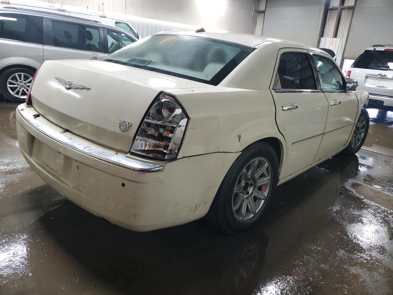 Lot #3301612623 2005 CHRYSLER 300C