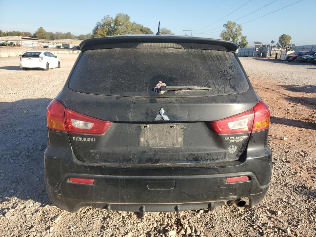 MITSUBISHI OUTLANDER SE