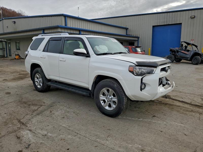 2017 TOYOTA 4RUNNER SR #3298029163