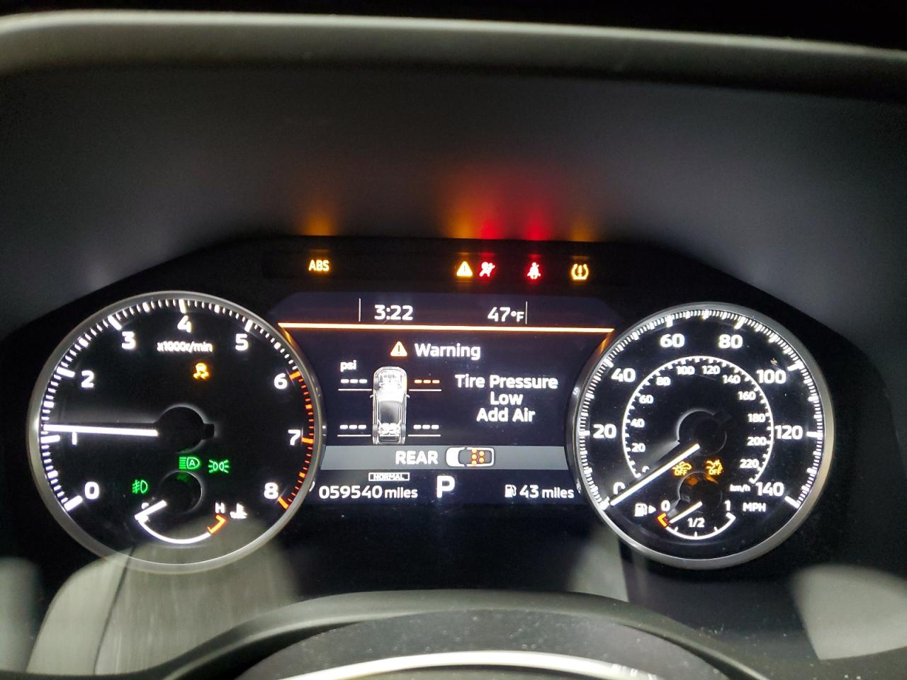 MITSUBISHI OUTLANDER SE