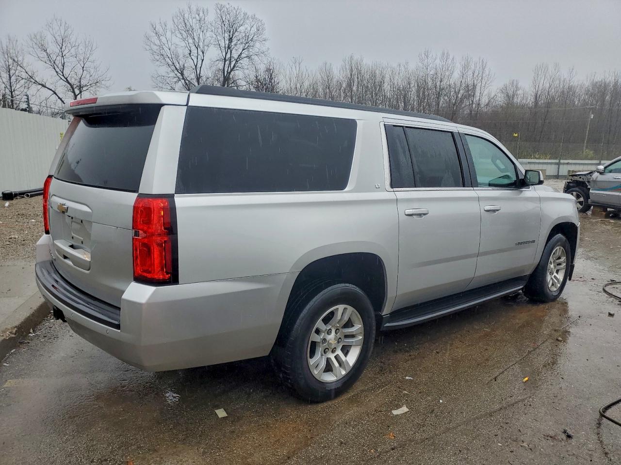 CHEVROLET SUBURBAN C1500 LT