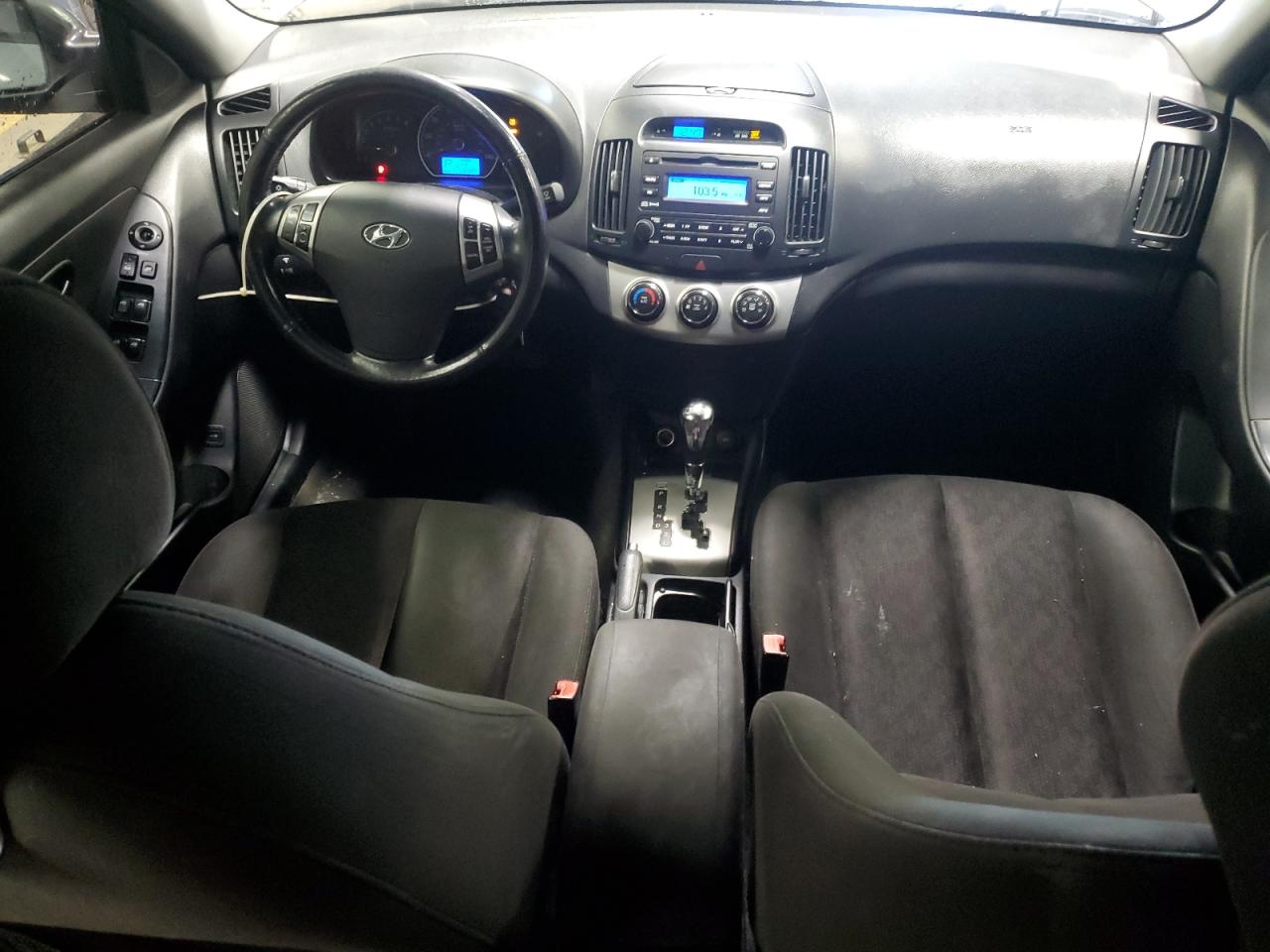 HYUNDAI ELANTRA BLUE