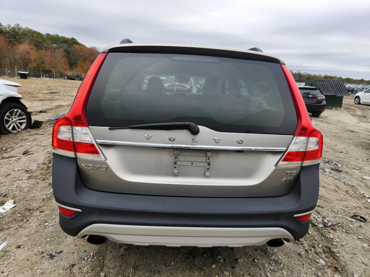 VOLVO XC70 T5 PLATINUM