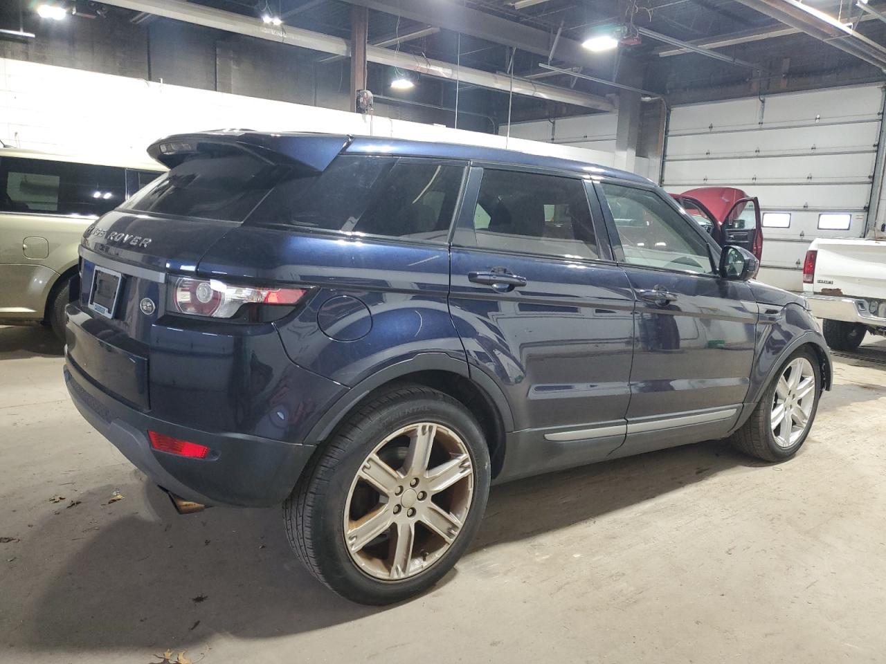 LAND ROVER RANGE ROVER PURE PREMIUM