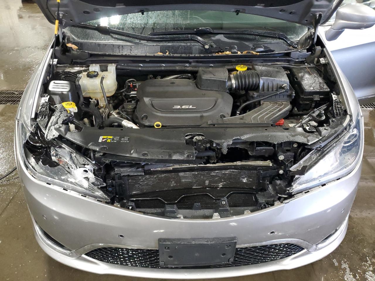 CHRYSLER PACIFICA TOURING L PLUS