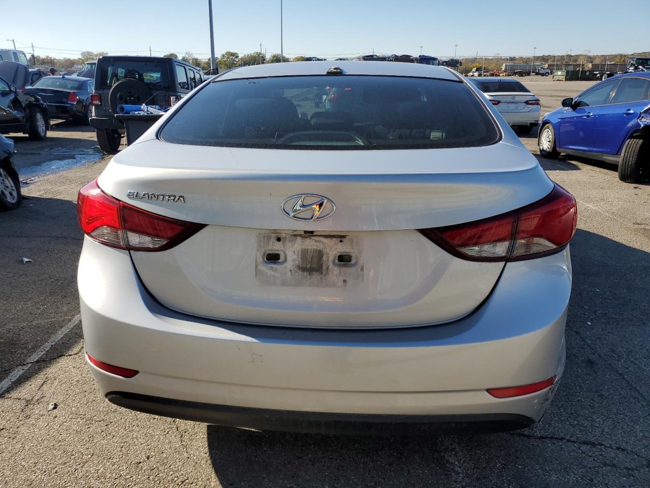 HYUNDAI ELANTRA SE