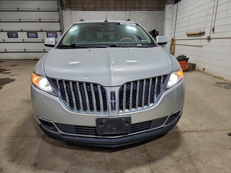 2011 LINCOLN MKX #3296239488