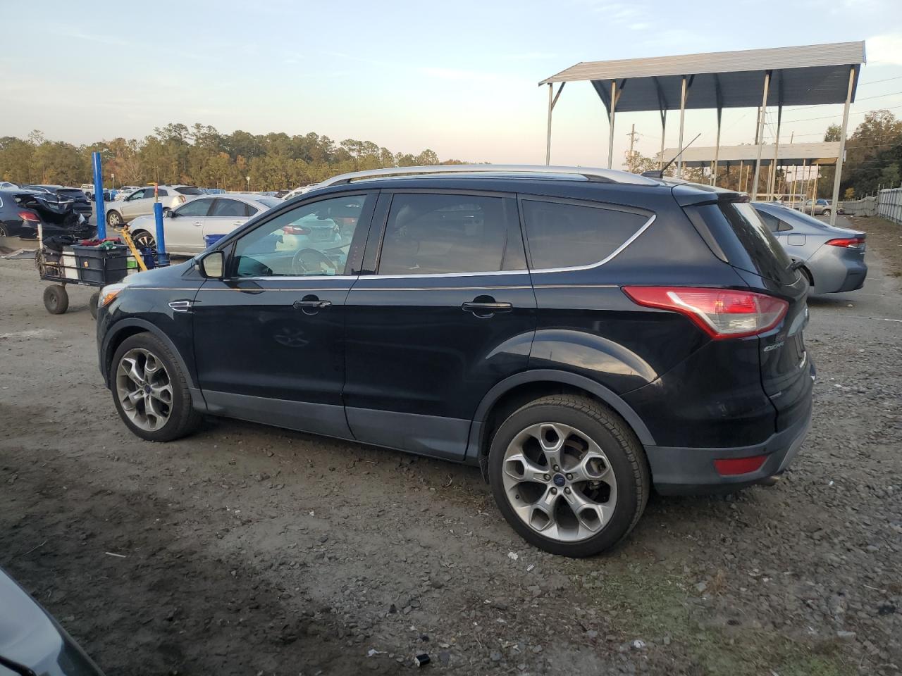 FORD ESCAPE TITANIUM