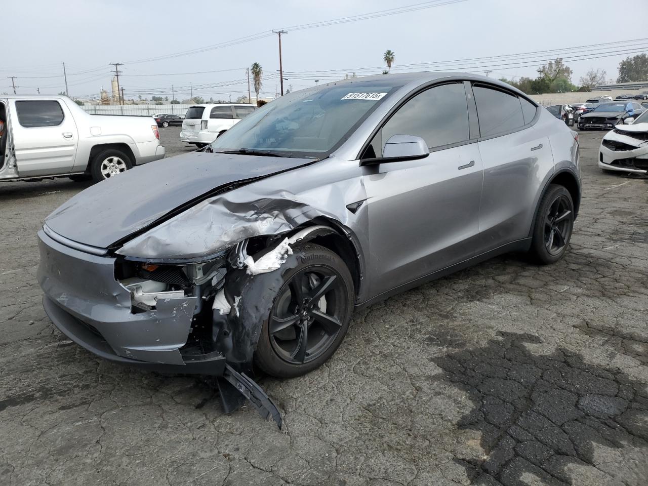 TESLA MODEL Y