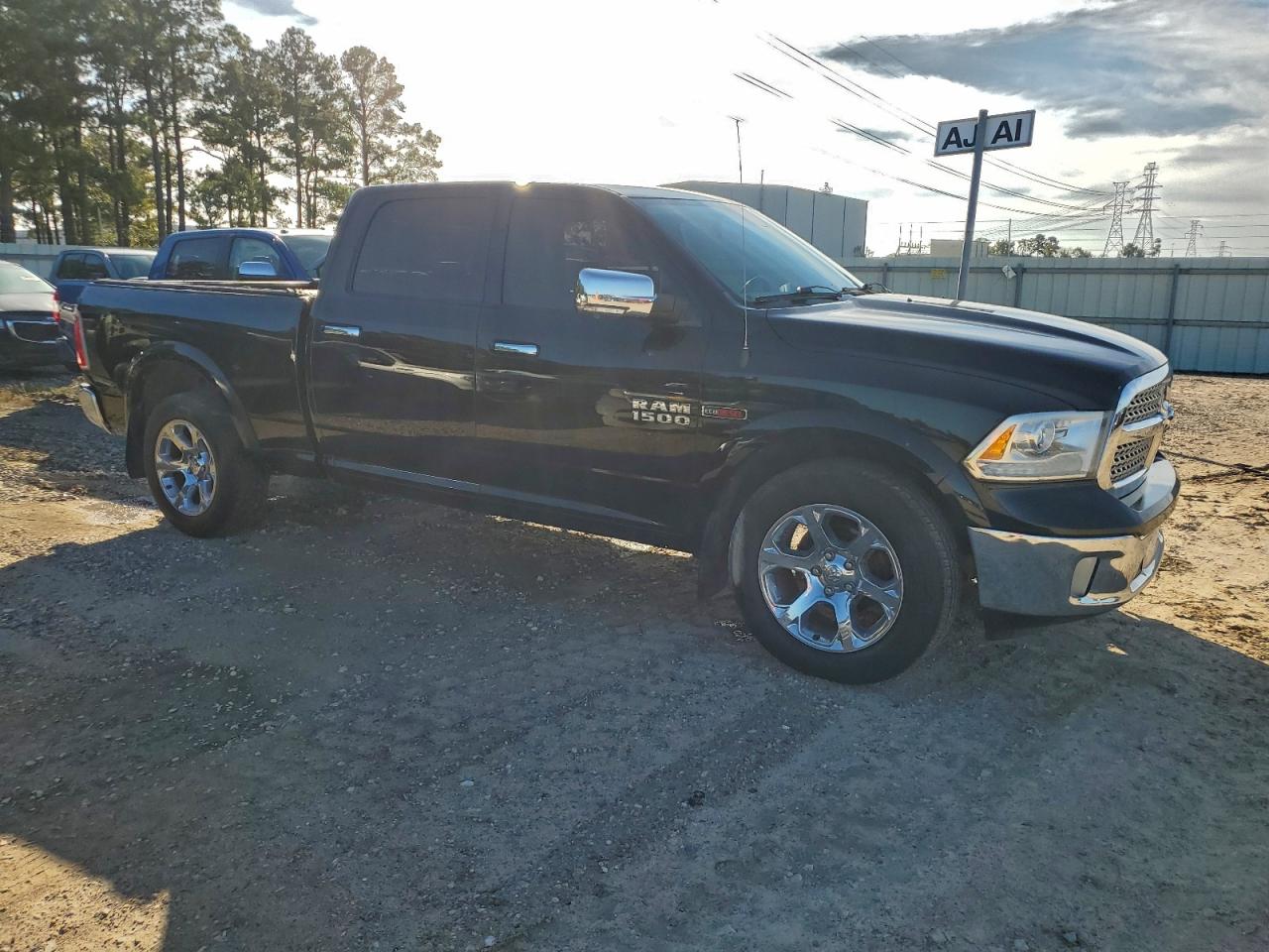 RAM 1500 LARAMIE