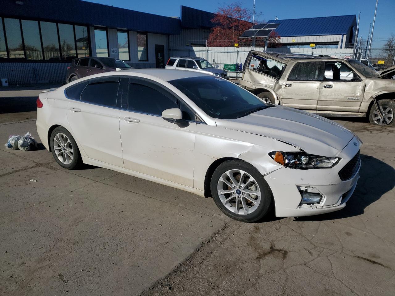 FORD FUSION SE