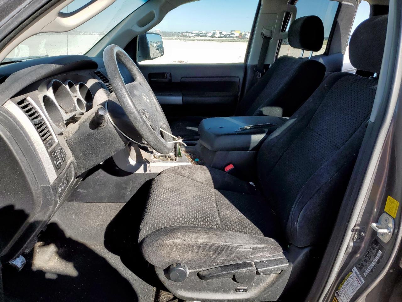 TOYOTA TUNDRA DOUBLE CAB SR5