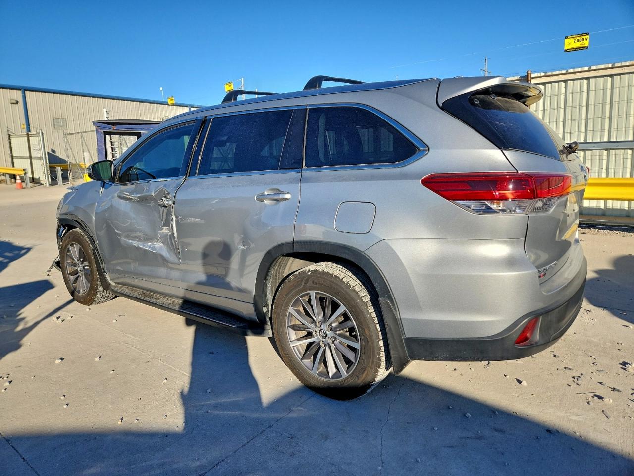 TOYOTA HIGHLANDER SE