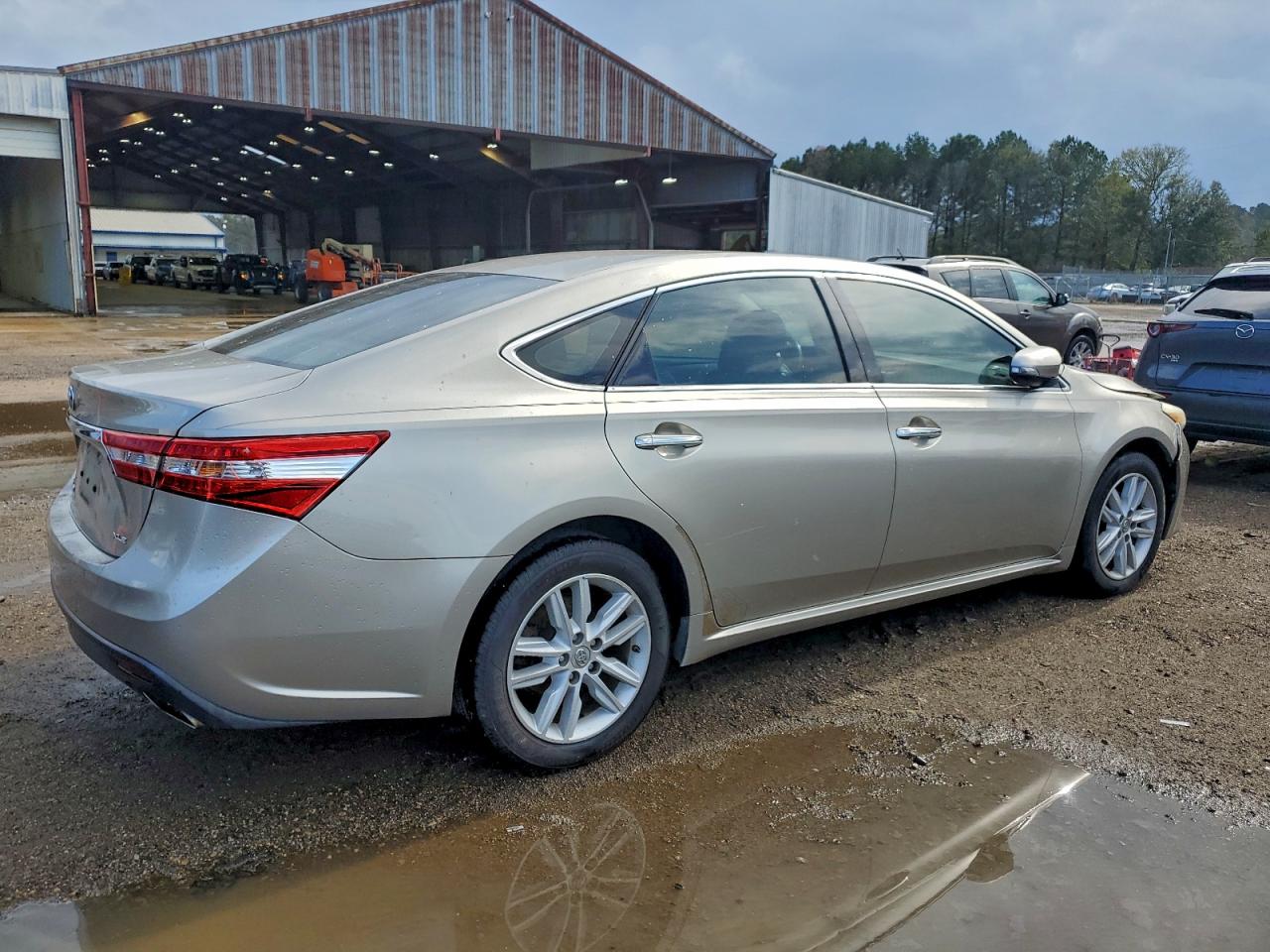 TOYOTA AVALON BASE