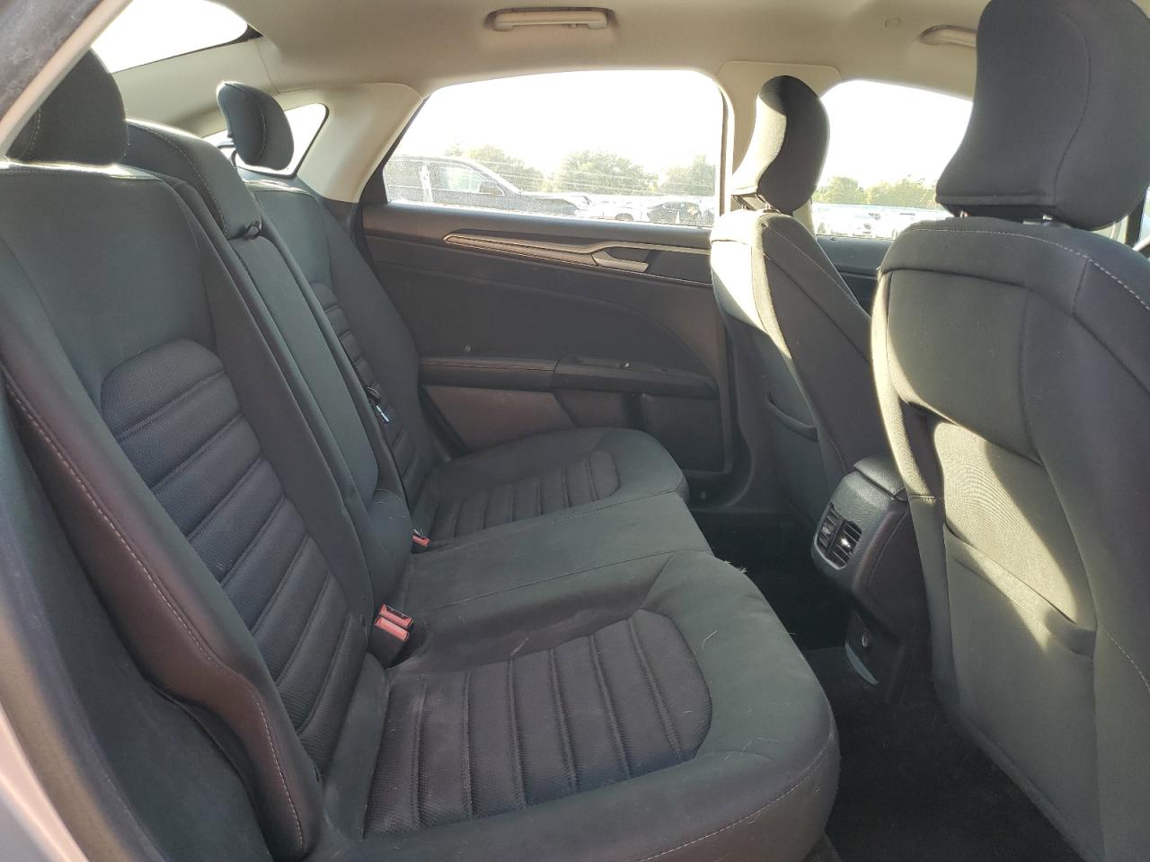 FORD FUSION SE HYBRID