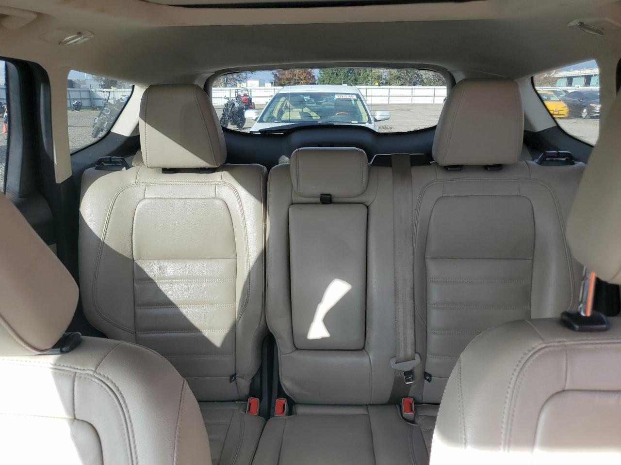 FORD ESCAPE TITANIUM