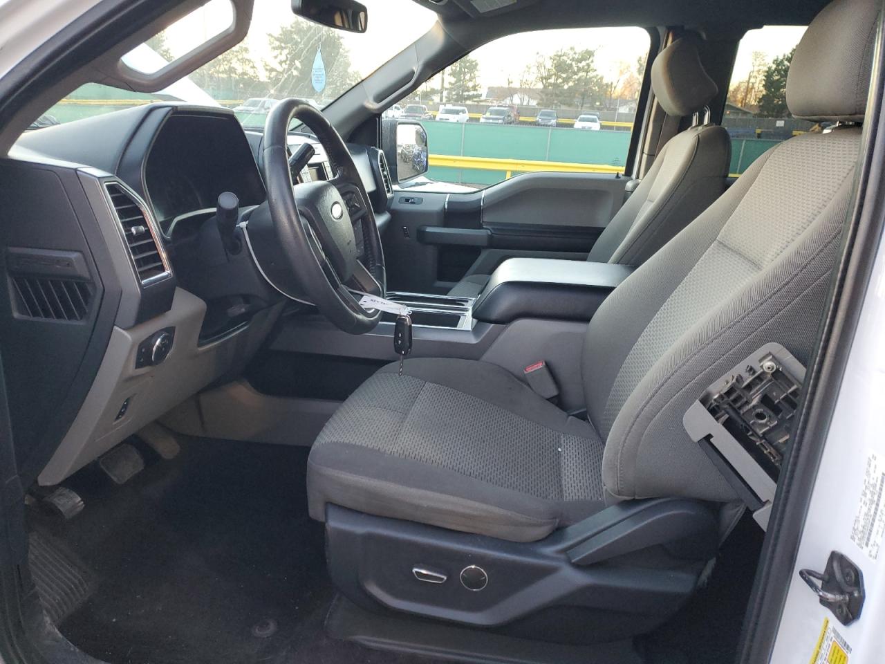 FORD F-150 SUPER CAB