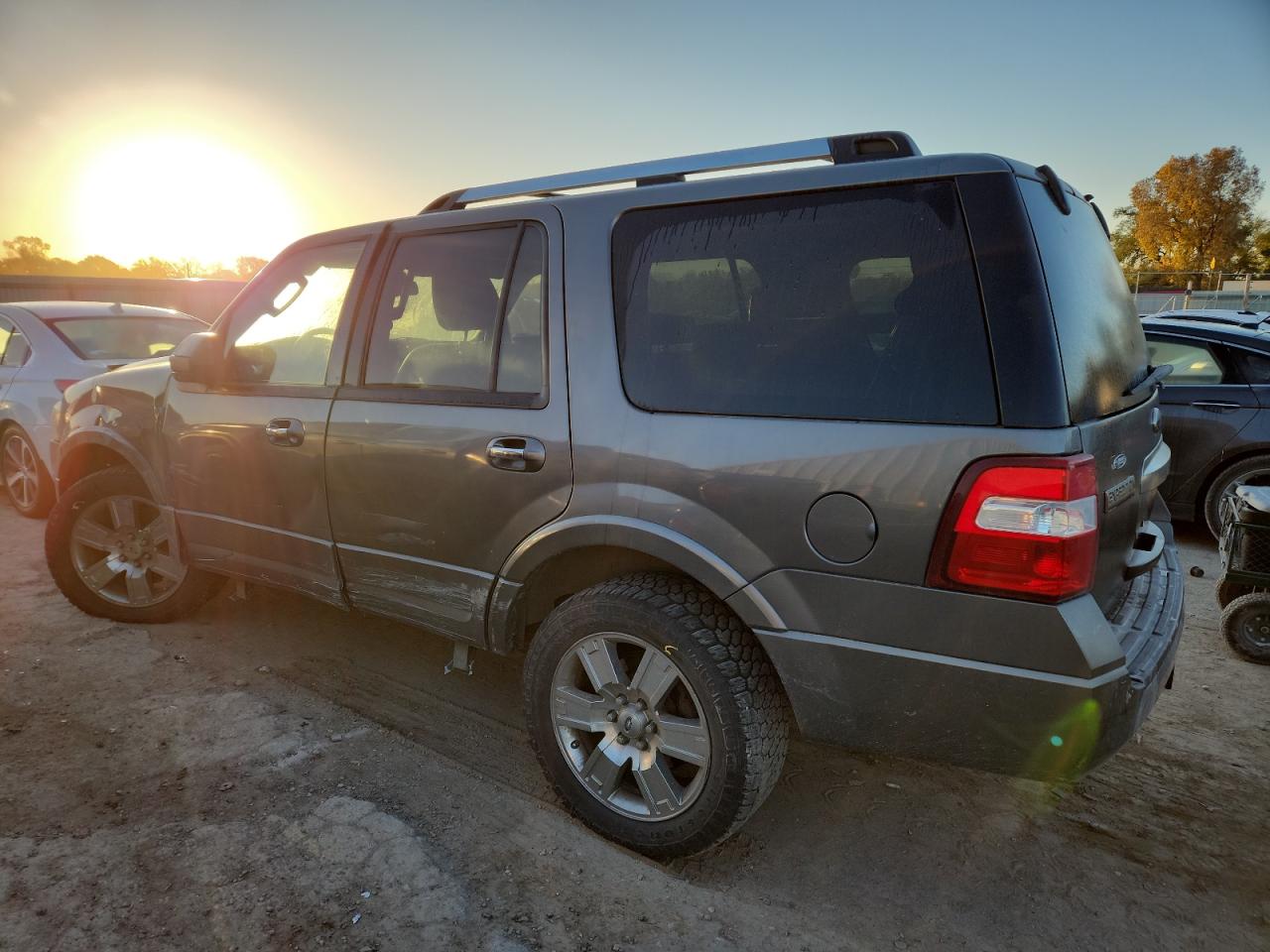 FORD EXPEDITION LIMITED