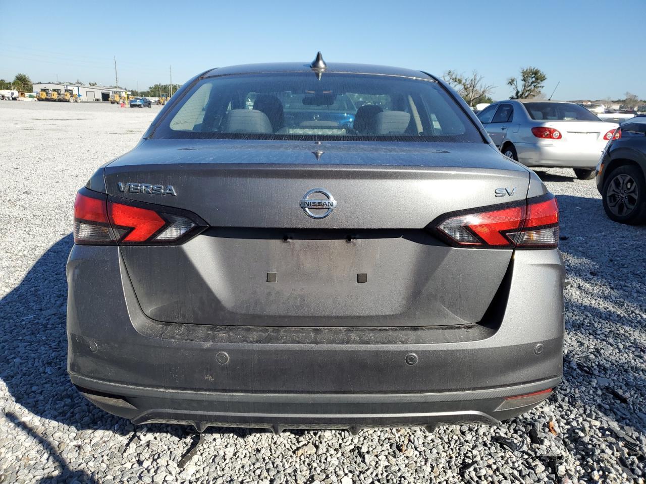 NISSAN VERSA SV
