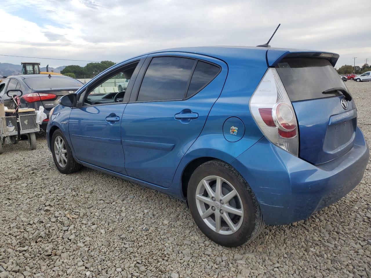 TOYOTA PRIUS C