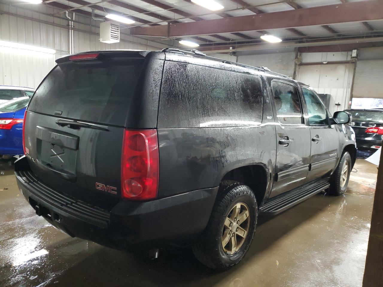 GMC YUKON K1500 SLT