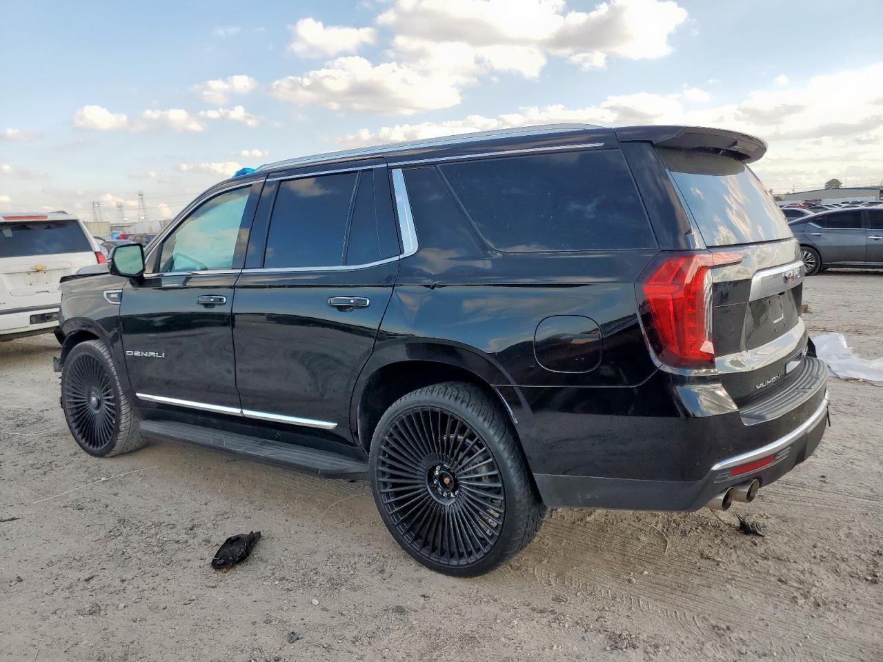 GMC YUKON DENALI