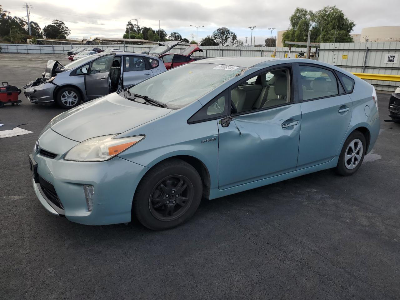 TOYOTA PRIUS
