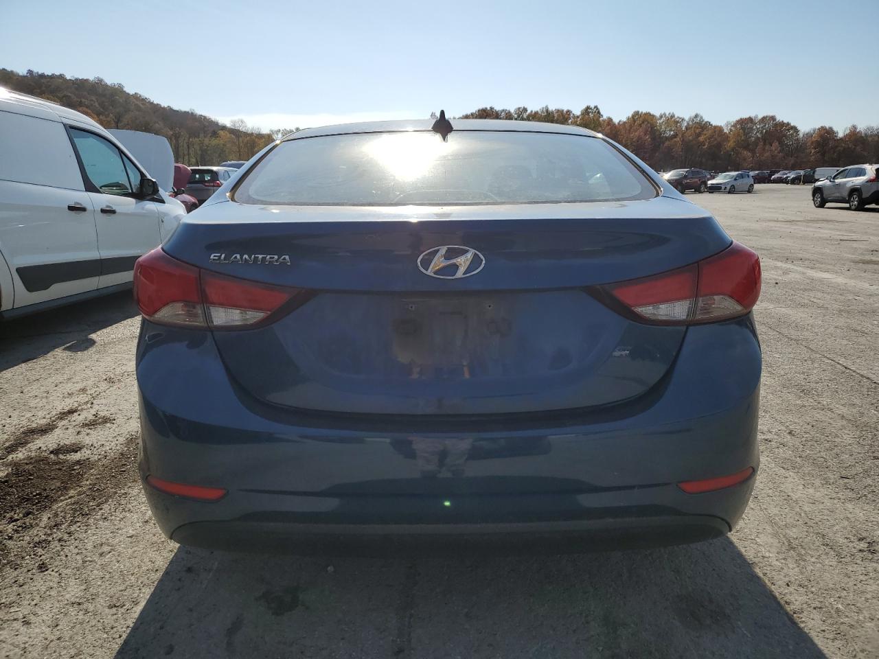 HYUNDAI ELANTRA SE