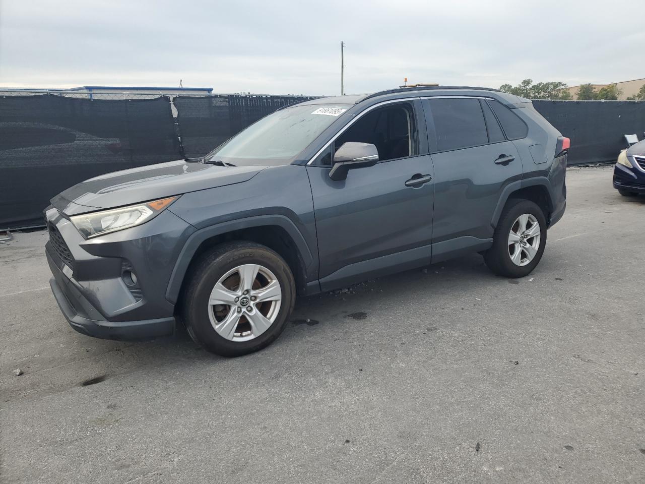 TOYOTA RAV4 XLE