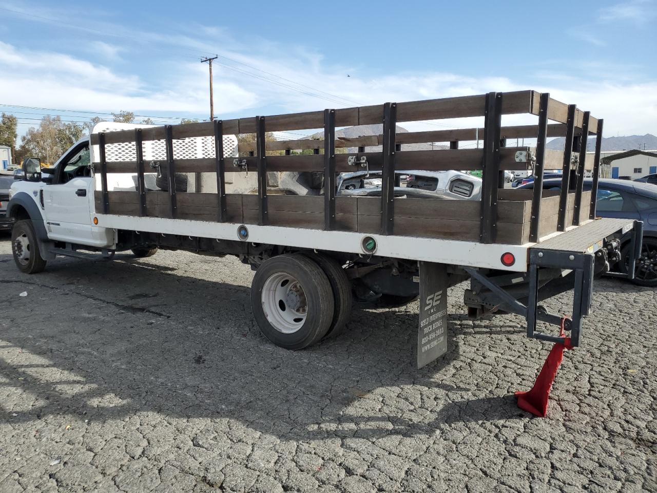 FORD F-550 SUPER DUTY