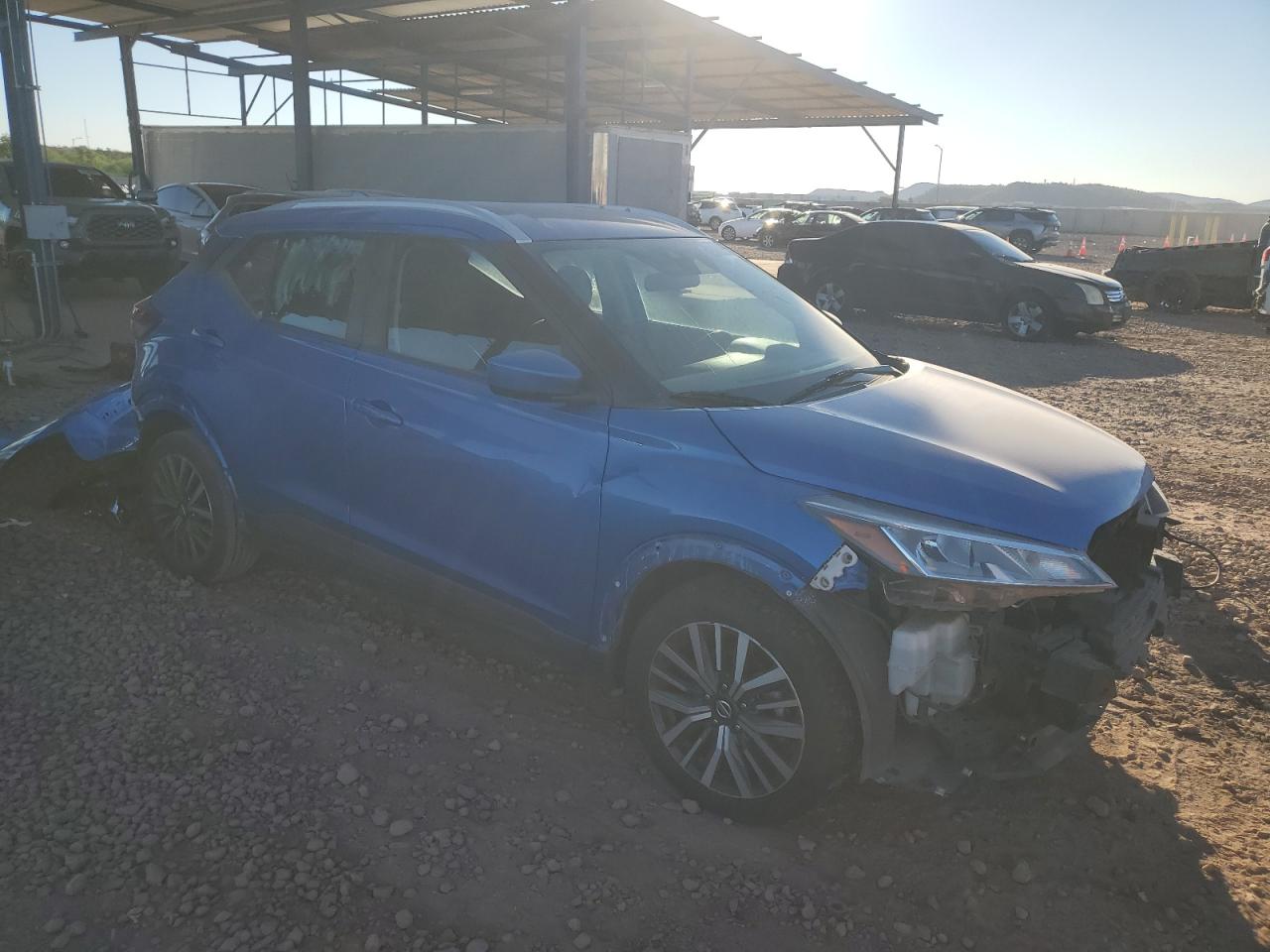 NISSAN KICKS SV