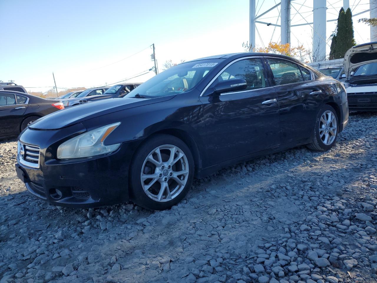 NISSAN MAXIMA S