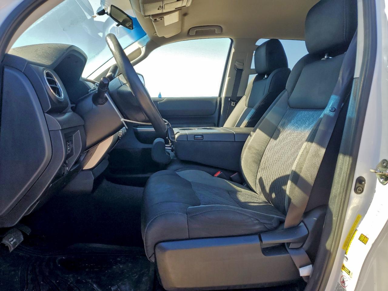 TOYOTA TUNDRA CREWMAX SR5