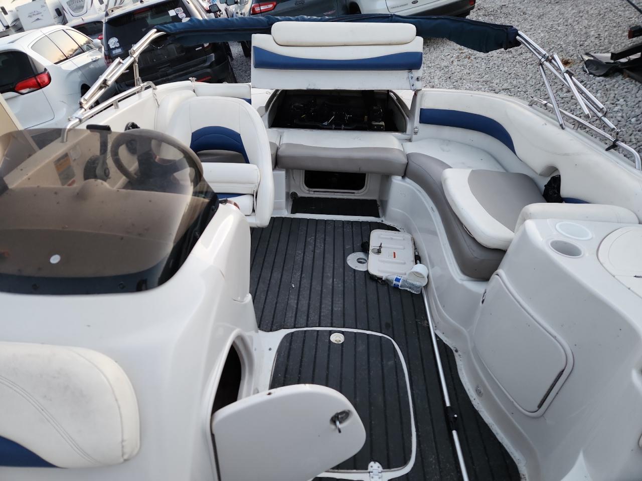 Lot #3291463528 2007 TRACKER BOAT