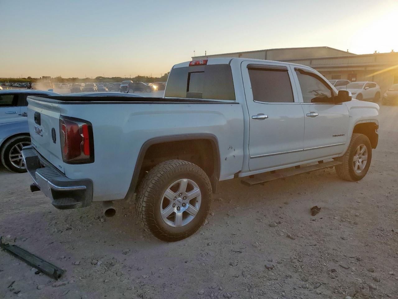 GMC SIERRA C1500 SLT