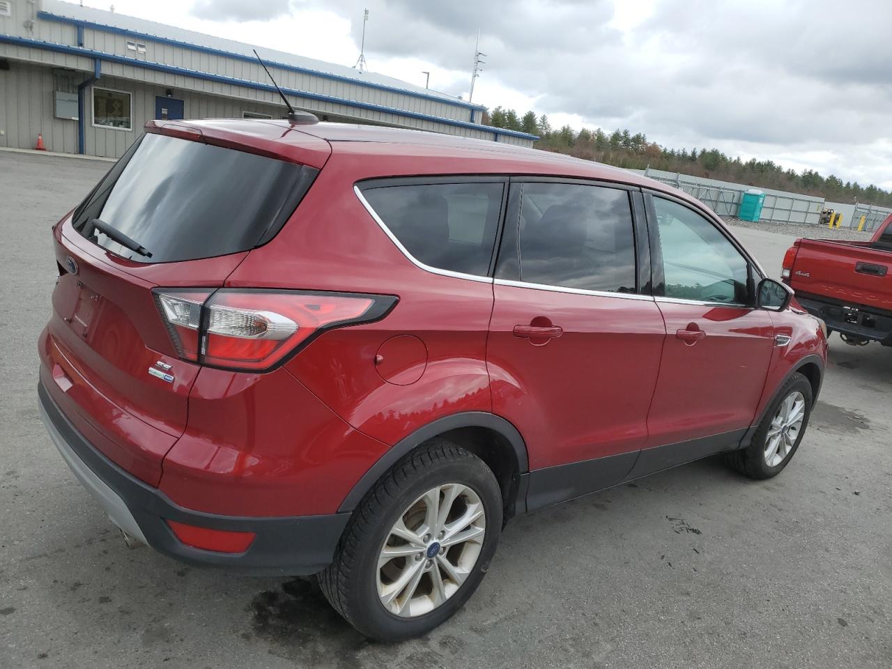 FORD ESCAPE SE