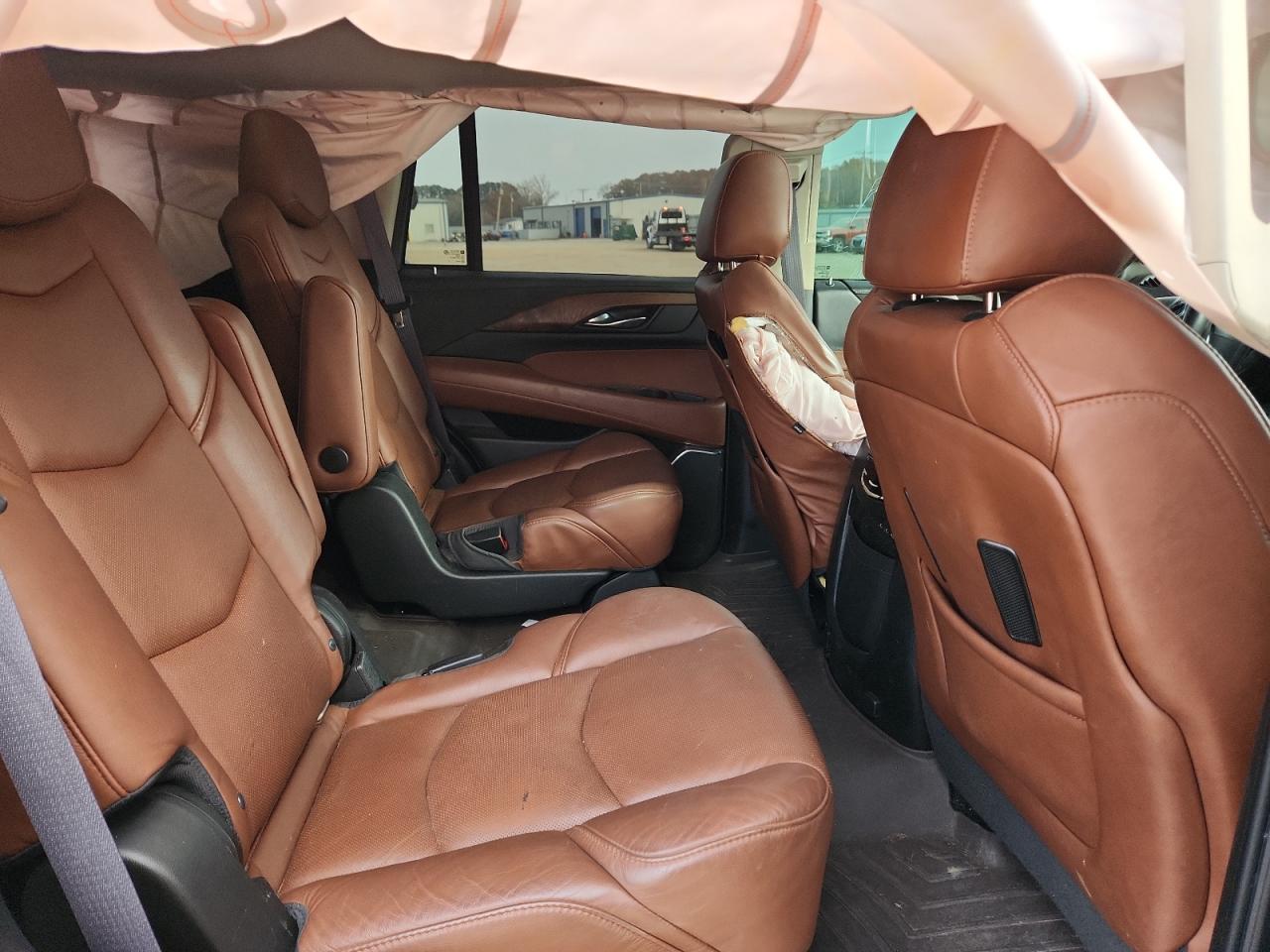 CADILLAC ESCALADE PREMIUM LUXURY